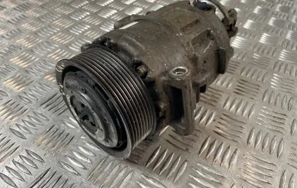 Land Rover Discovery 3 - LR3 Air conditioning (A/C) compressor (pump) Jpb000183