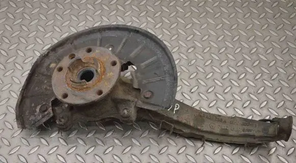 Volkswagen Touareg II Front wheel hub 7L0407258A