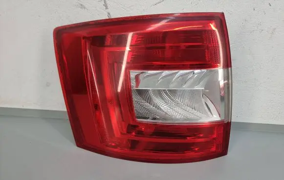 Rear/tail lights