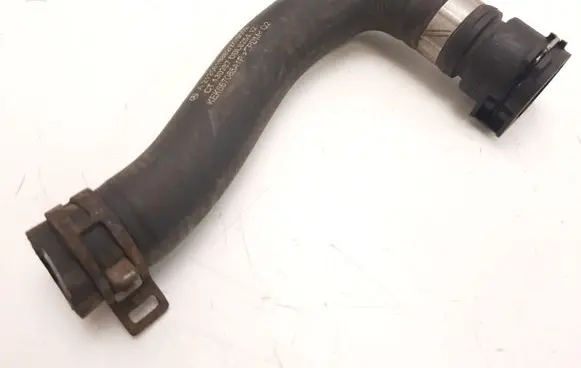 Mercedes-Benz E W212 Engine coolant pipe/hose A2125019882