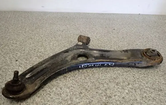 Hyundai i20 (PB PBT) Rear suspension control arm 
