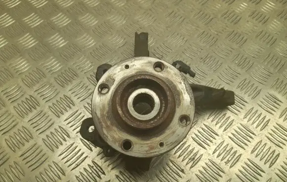 Peugeot 2008 II Front wheel hub