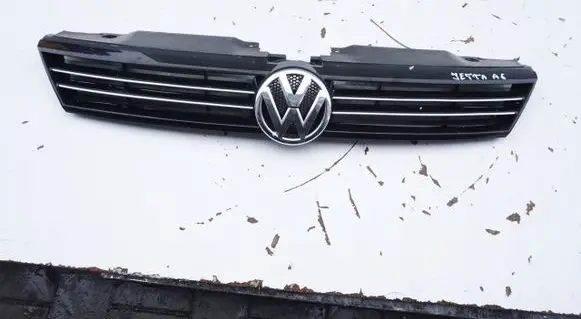 Volkswagen Jetta VI Front bumper upper radiator grill GRILLATRAPA