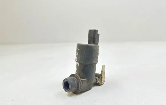 Ford Fiesta Windscreen/windshield washer pump 031805 194414