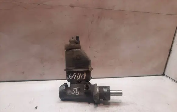 Volkswagen PASSAT B4 Master brake cylinder 358611307