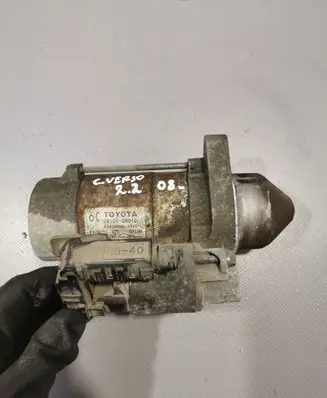 Toyota Corolla Verso AR10 Starter motor 281000R010