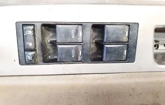Chrysler Sebring (ST-22 - JR) Electric window control switch