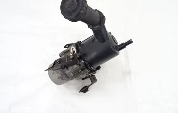 Citroen DS5 Power steering pump 