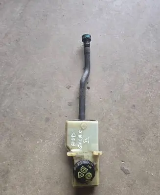 Brake fluid reservoir