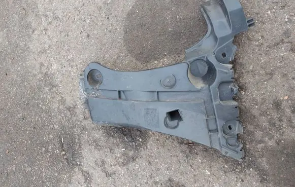 Renault Kangoo II Front bumper mounting bracket 8200435468 2000363 M39302