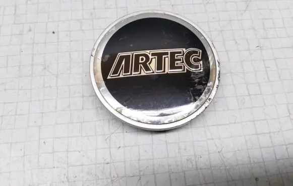 Volkswagen Golf IV Non-original wheel cap 