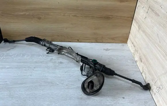 Ford Focus Steering rack 5M513200