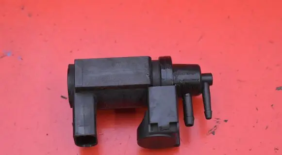 Audi Q7 4L Vacuum valve 059906628B