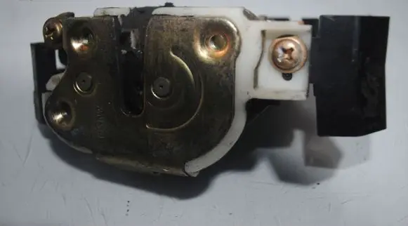 Mitsubishi Colt CZ3 Loading door lock 