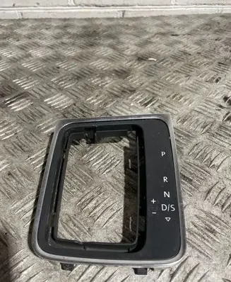Volkswagen Golf VII Gear shift selector indicator 5G2713203 4400002920D