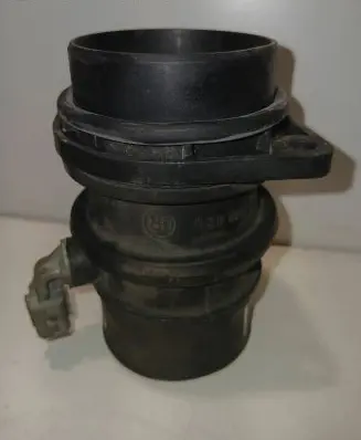 Nissan X-Trail T31 Mass air flow meter 98090420