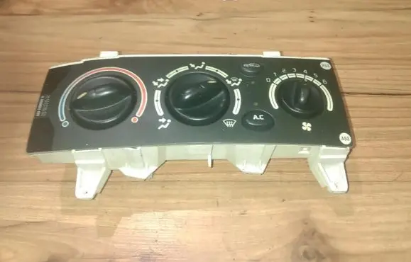 Renault Scenic I Climate control unit 651947u