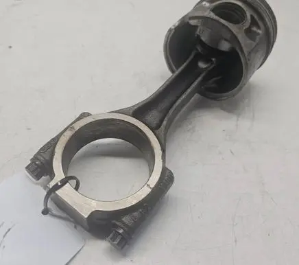 Volkswagen Touran I Piston with connecting rod 