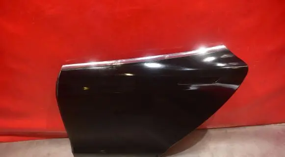 Tesla Model S Rear door