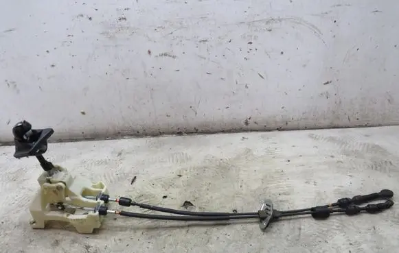 KIA Carens III Gear selector/shifter in gearbox 43700-A4910