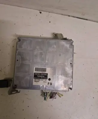 Toyota Corolla Verso AR10 Engine control unit/module 896610F090 MB1758007612