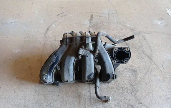 Suzuki SX4 Intake manifold