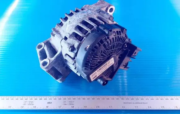Ford Focus Generator/alternator AV6N10300HA TG12C087 2606952B