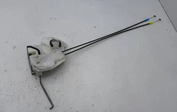 Mitsubishi Outlander Rear door lock