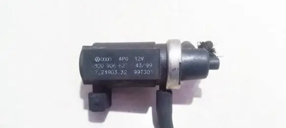 Volkswagen PASSAT B5 Turbo solenoid valve 8d0906627