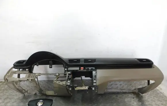 Volkswagen PASSAT B6 Dashboard