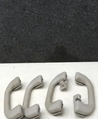 Mercedes-Benz E W211 Rear interior roof grab handle A2048100151