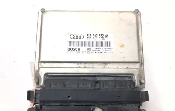 Audi A6 S6 C5 4B Engine control unit/module ECU 3B0907552AN