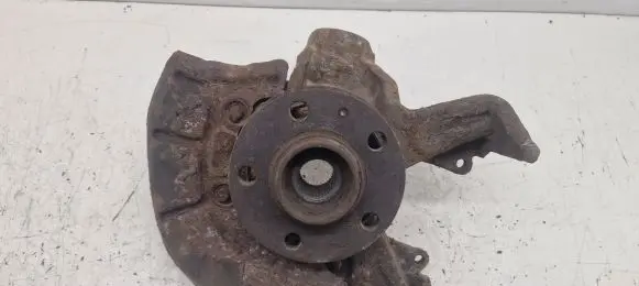 Skoda Octavia Mk1 (1U) Front wheel hub