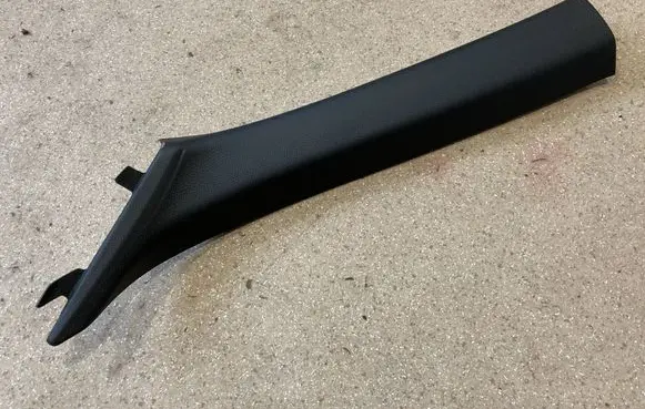 BMW M4 F82 F83 (A) pillar trim 7328739