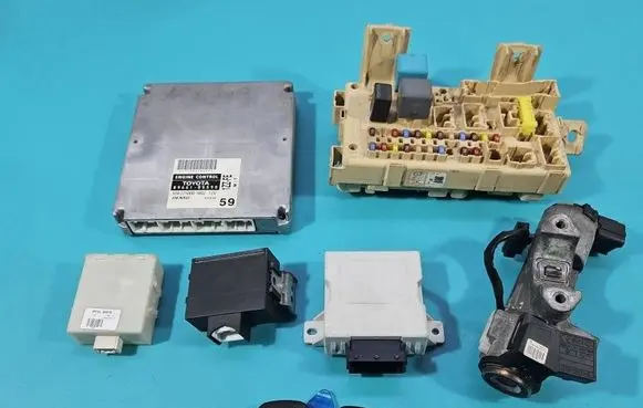 Toyota Avensis T250 Engine control unit/module ECU 8966105590 IMPRK1554935