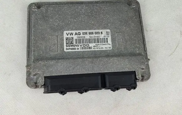 Skoda Fabia Mk2 (5J) Engine control unit/module 03E906023B 5WP4080804