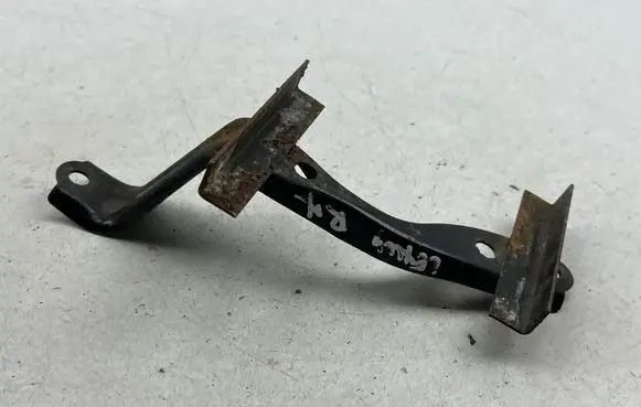 Lexus RX 330 - 350 - 400H Battery bracket 
