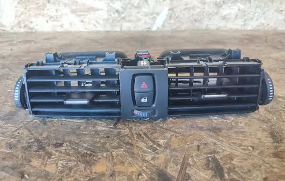 BMW 3 F30 F35 F31 Dash center air vent grill 9218552 508835