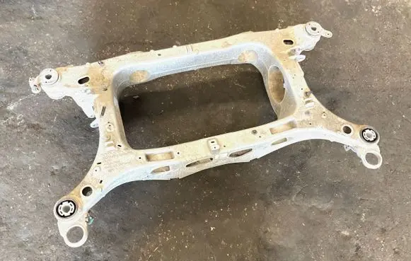 Volvo XC40 Rear subframe 32333884