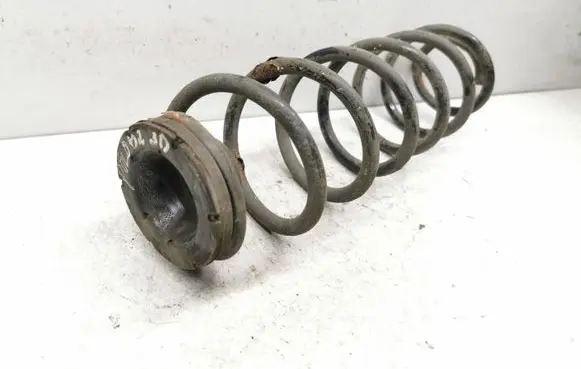 Volkswagen Polo Rear coil spring
