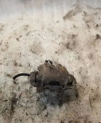 BMW 5 E34 Rear brake caliper