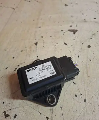 Fiat Ulysse ESP acceleration yaw rate sensor 0265005253 0022462 9645447780