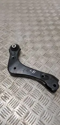 Toyota RAV 4 (XA50) Rear control arm