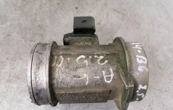 Audi A4 S4 B6 8E 8H Mass air flow meter 059906461D