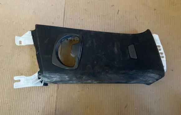 BMW 4 F32 F33 (B) pillar trim (top) 7276894
