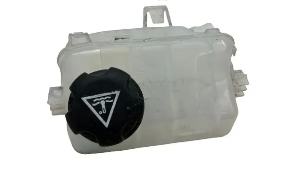 Peugeot 508 II Coolant expansion tank/reservoir 9822414280