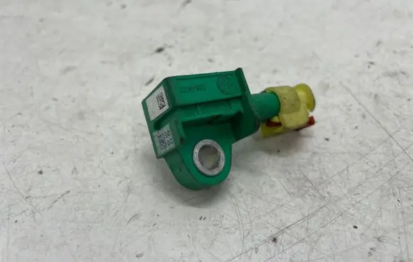 Volkswagen Golf VI Airbag deployment crash/impact sensor 5K0959351