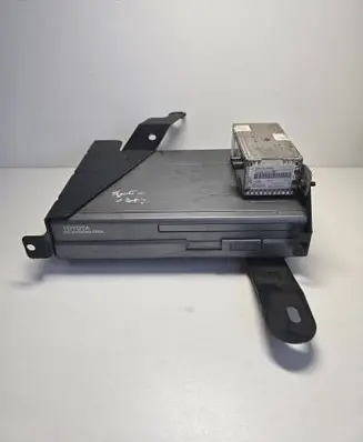 Toyota Avensis T250 Navigation unit CD/DVD player 0866200870
