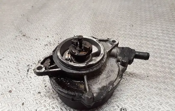 Audi A6 S6 C6 4F Vacuum pump 057145110T