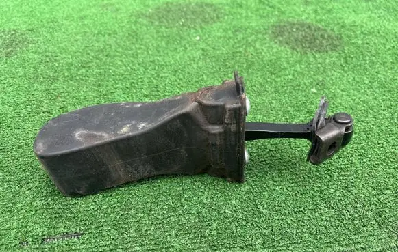 Volkswagen Golf VII Rear door check strap stopper 5G0839267A